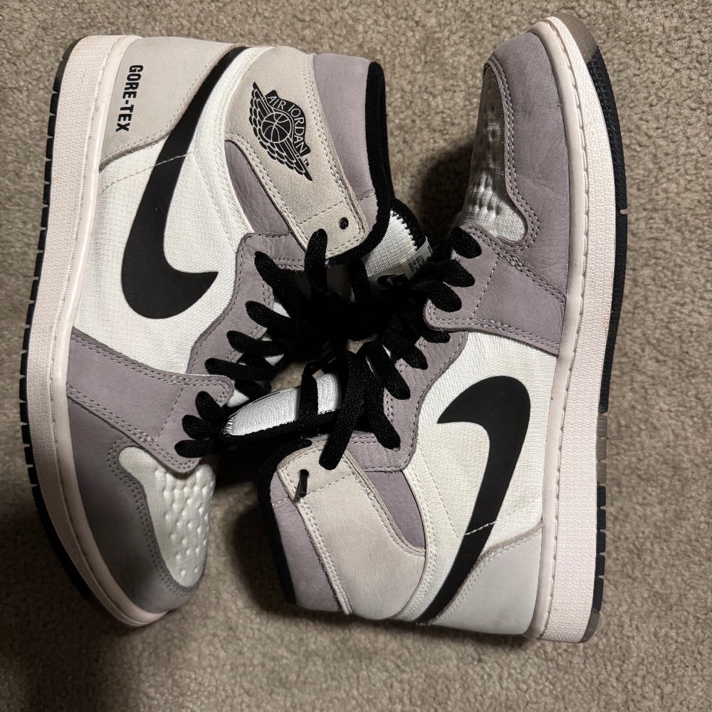 Jordan 1 Retro High Element Gore-Tex Light Bone
